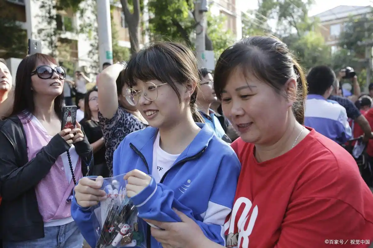 高考期间饮食讲究多！四要三不要原则助考生应对