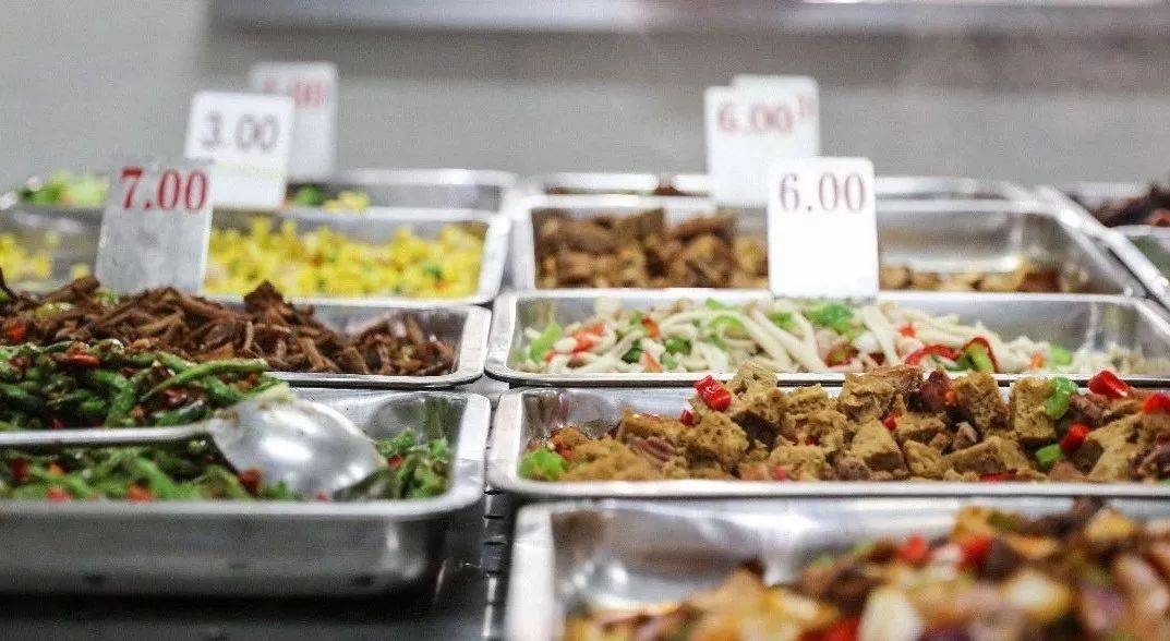 这些大学食堂超火!黄金玉米烙、麻辣烫、红烧肉等美食别错过