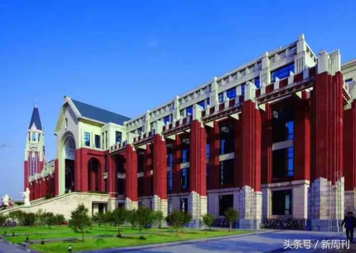 大学好图书馆是啥样?北大图书馆凭啥成一塔湖图胜景之一?