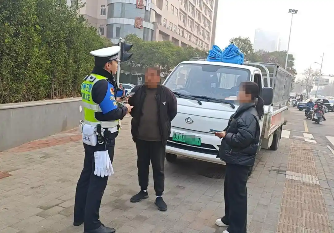 郑州交警曝光近期货车违章行为，这些司机被处罚