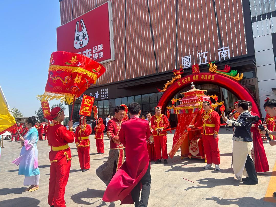 山东高速服务区华丽变身,从过路驿站到综合消费新地标