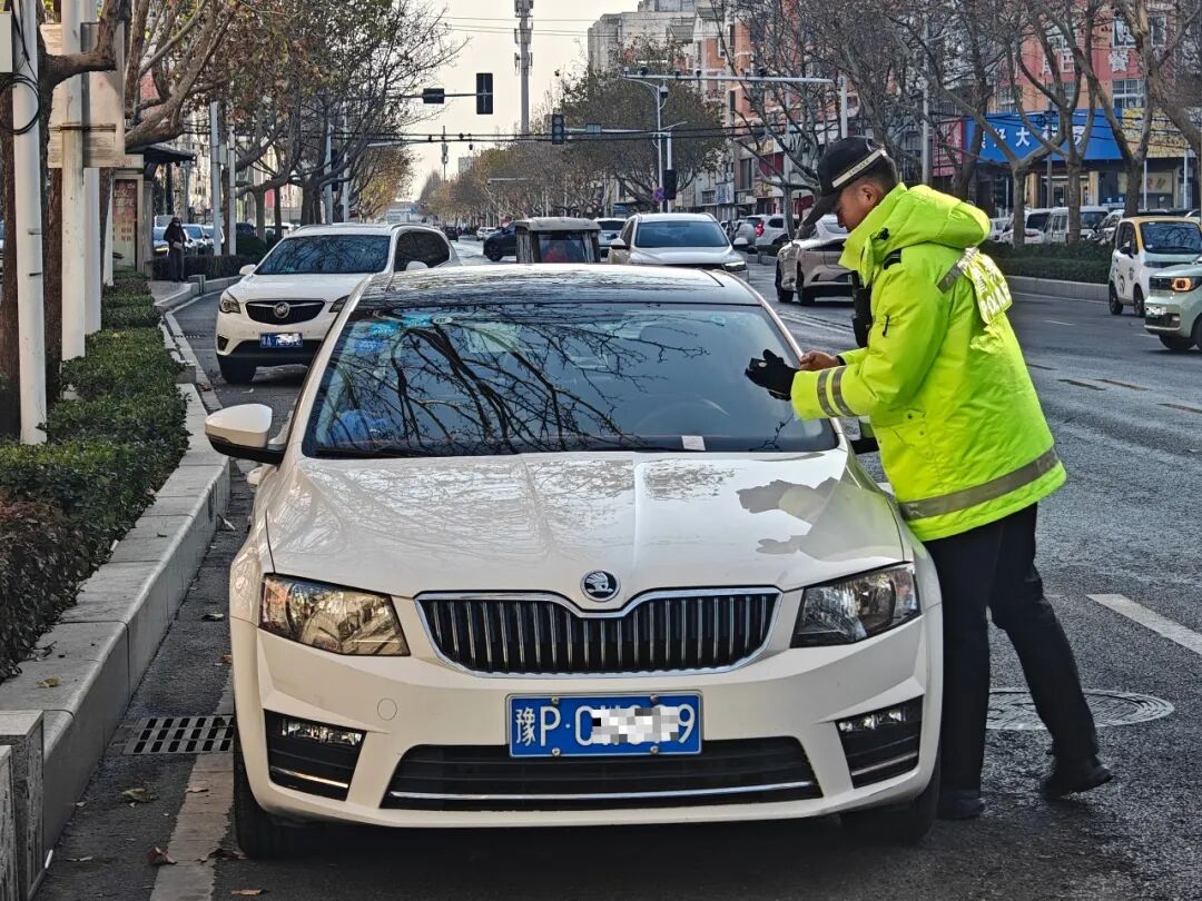 周口交警开展冬季整治,严管违法高发地段,保障道路交通安全