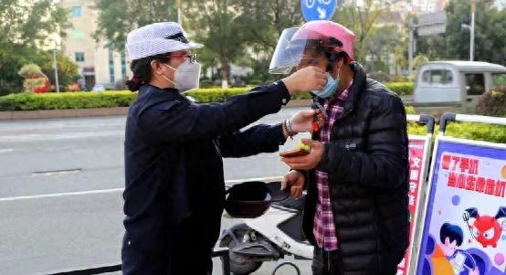 2025 电动车新规：多地取消常见违章直接罚款，推行警示教育