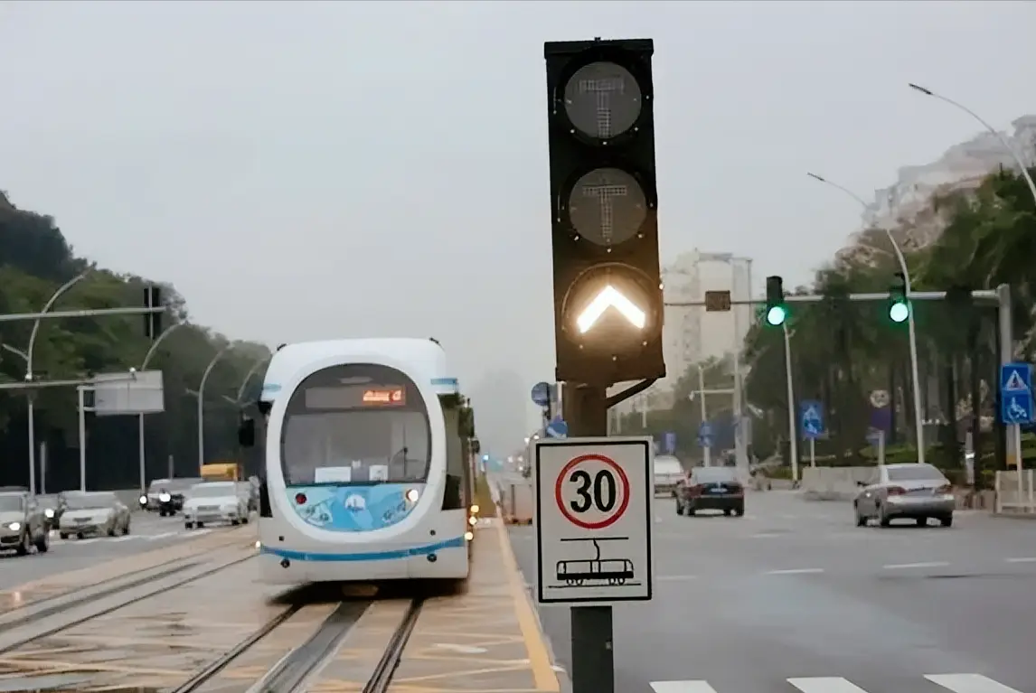 探寻世界最快高速列车,日本L0与中国复兴号的速度传奇