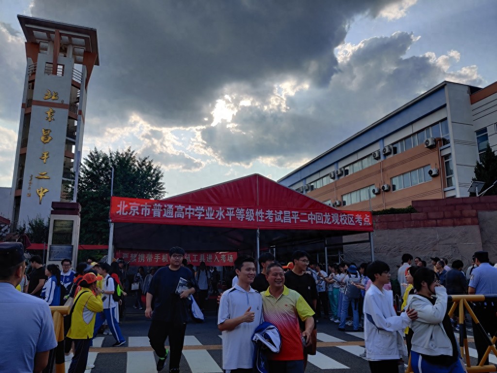 北京高考化学结束，考生：这次化学比平时简单